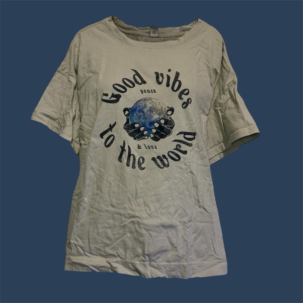 Women's old navy Beige Graphic Tee